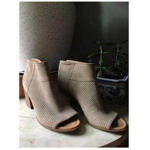 NWOT Franco Sarto Open-toe Ankle Boots